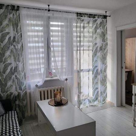 Ferienwohnung Apartament Zorzy Przy Instytucie Kardiologii Anin Warschau Exterior foto