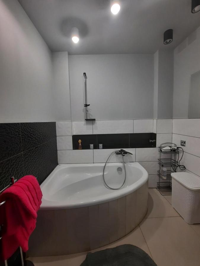 Ferienwohnung Apartament Zorzy Przy Instytucie Kardiologii Anin Warschau Exterior foto